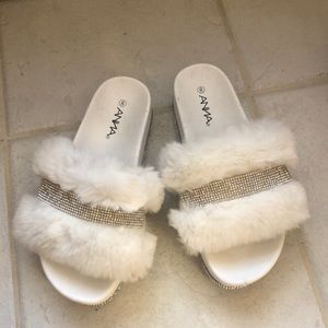 White Fuzzy Rhinestone Fuzzy Slides